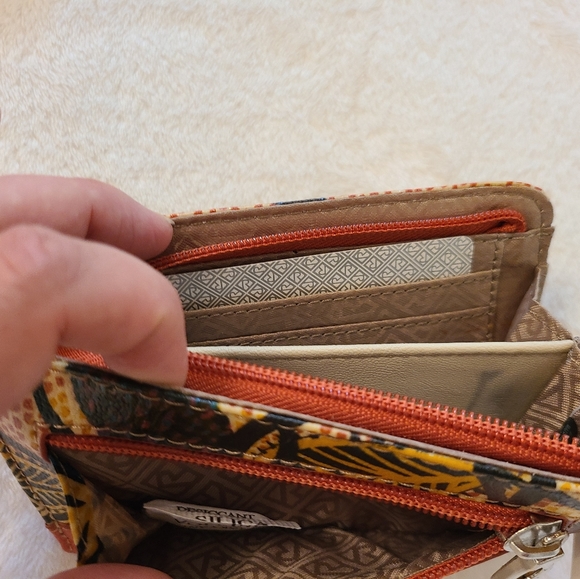 Brand new relic wallet - Picture 2 of 3